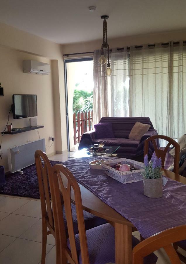 Abitare Cosy Apartment Paphos Esterno foto